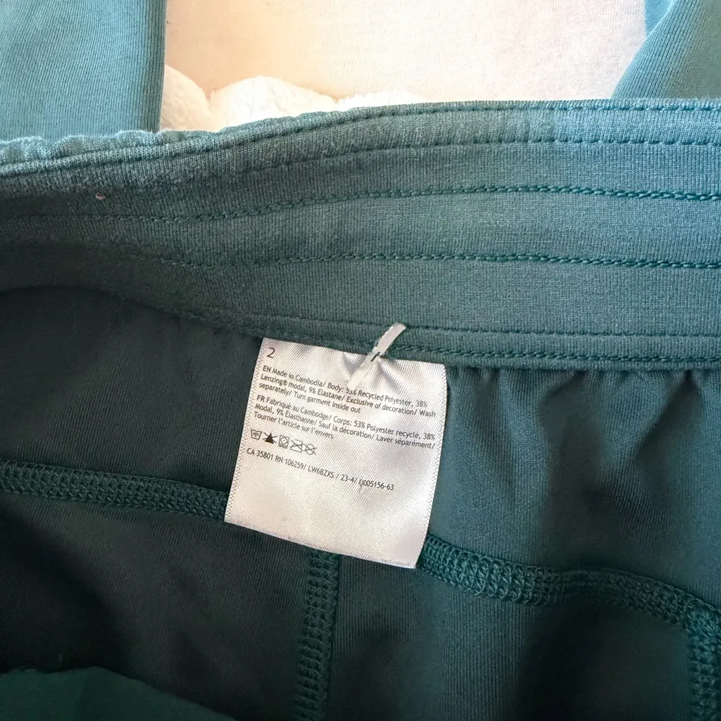 Lululemon Softstreme High-Rise Straight Leg Crop Storm Teal size 2 - Image 9