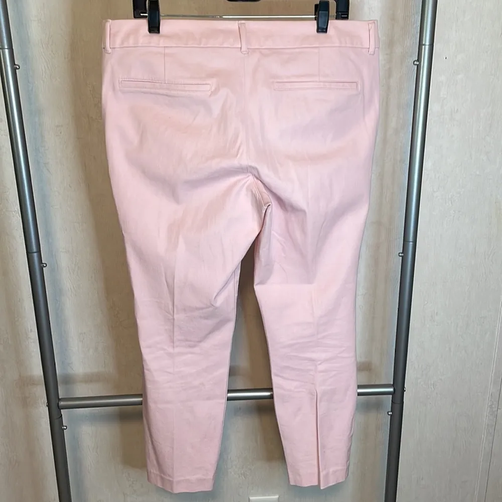OLD Navy Pink Pixie Ankle Flat‎ Front Pocket Tag Cut Out - Image 2