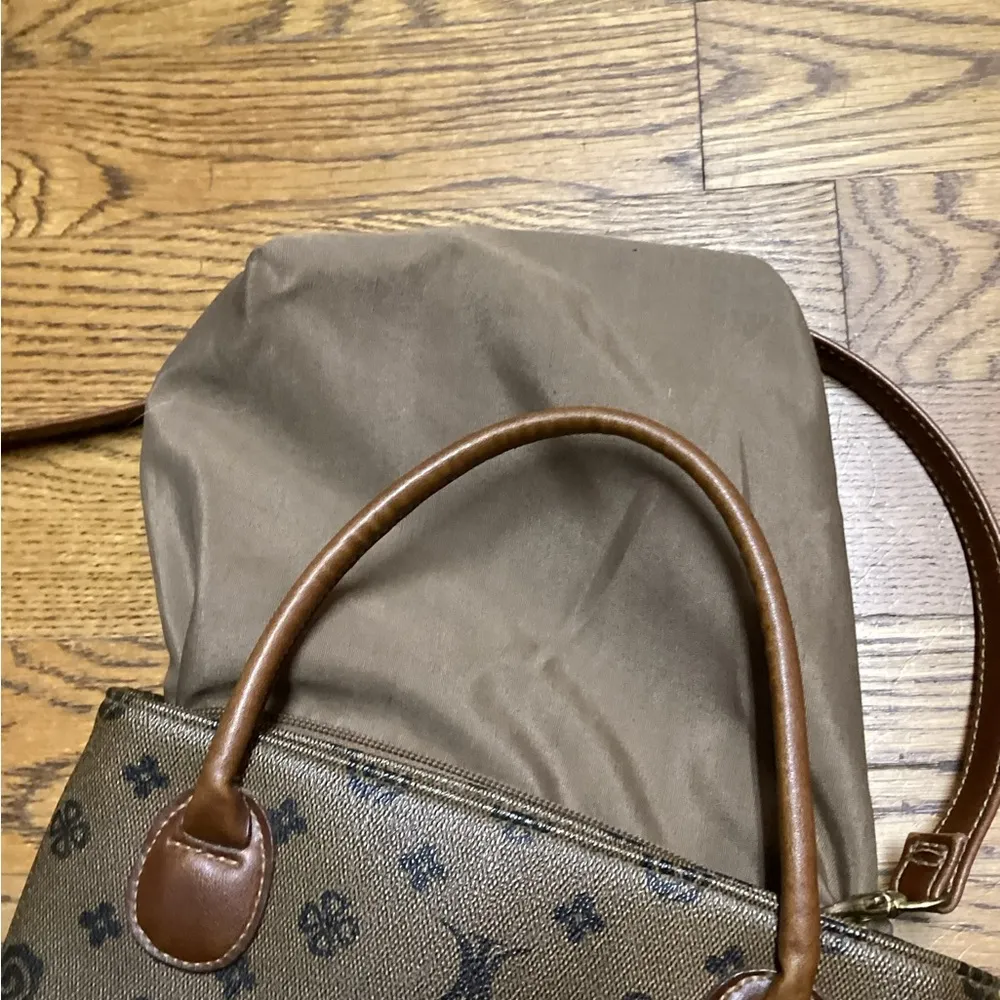 Rosetti purse. Dark taupe with brown leather handles and strap. Super cute - Image 9