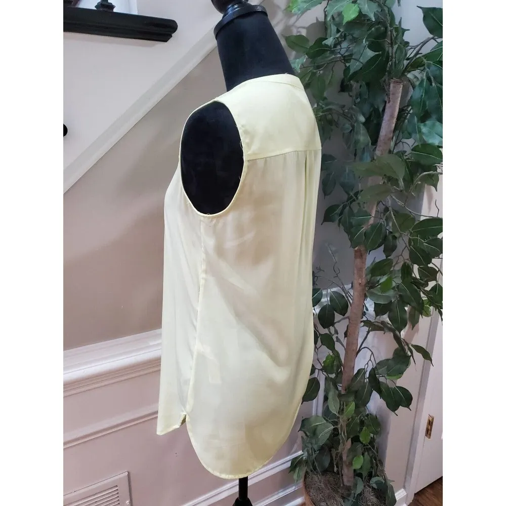 Chico's Women's Chartreuse Yellow Solid V-Neck Sleeveless Top Blouse Size 0 - Image 10
