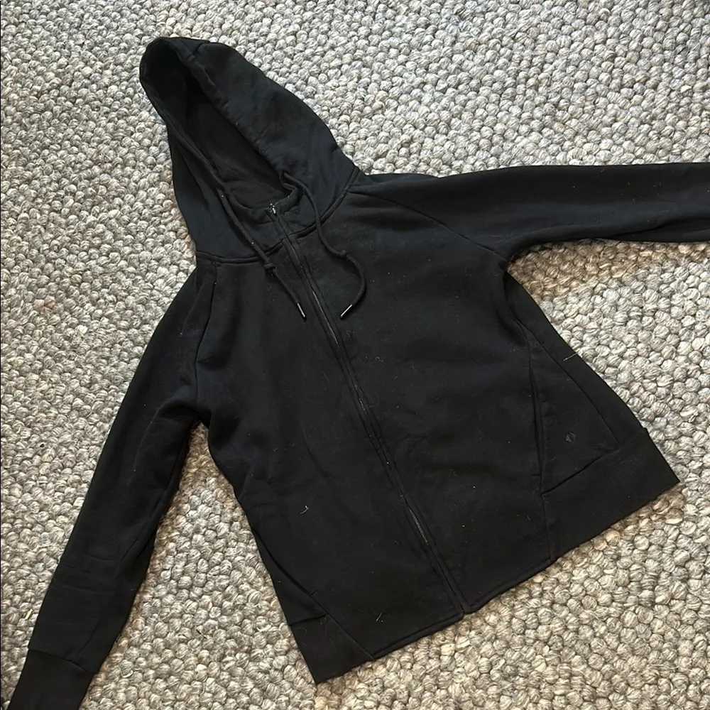 Tavi Noir Black Logo Zip Up Hoodie Size Small - Image 3