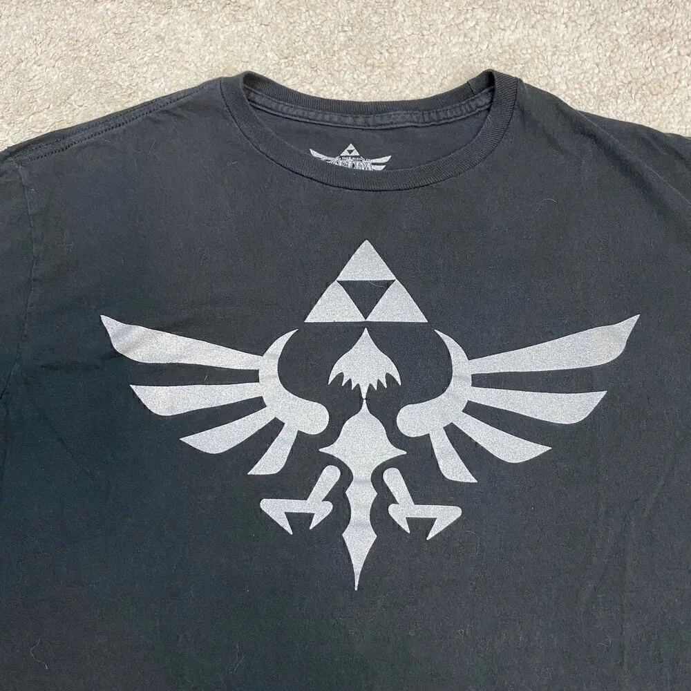 Nintendo The Legend of Zelda Skyward Sword Hylian Crest Graphic T-Shirt Size L - Image 2