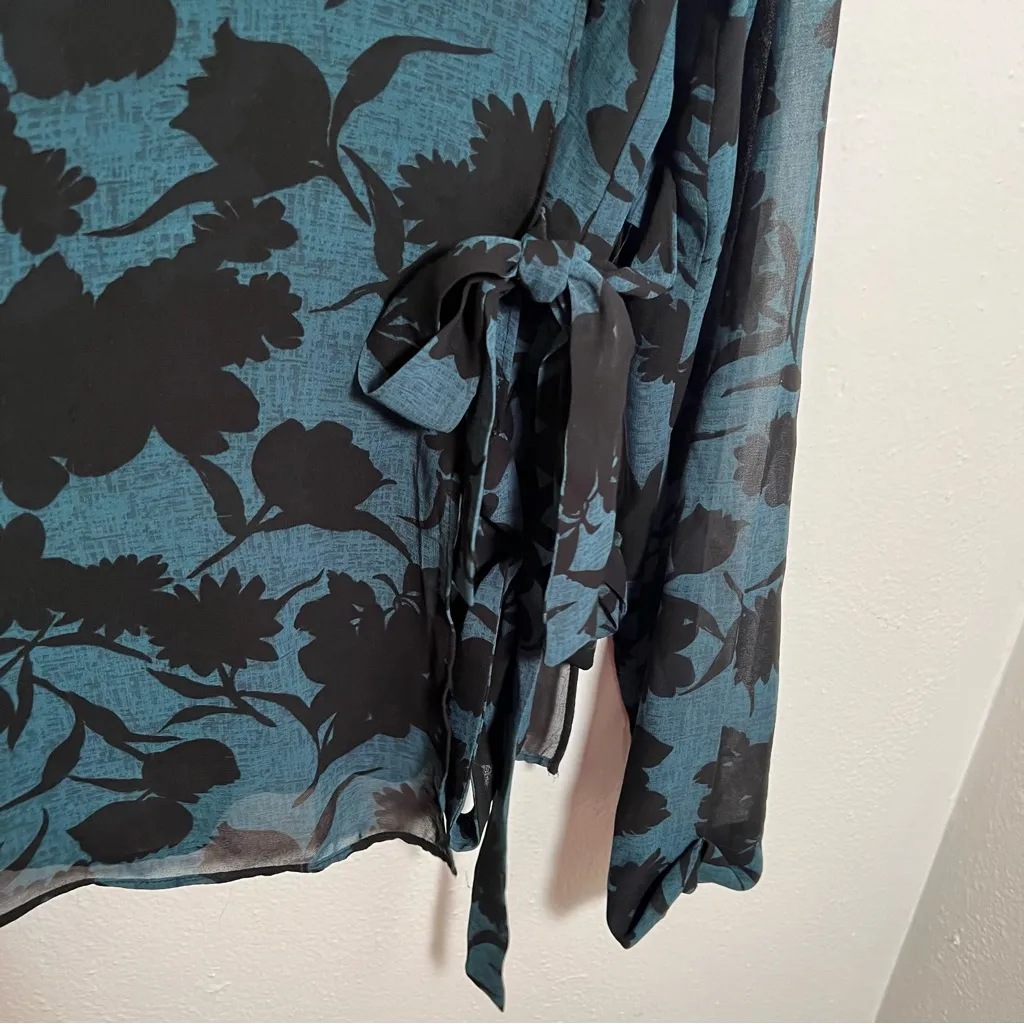 Forever 21 Contemporary Blouse Green Black Floral Wrap Side S - Image 4