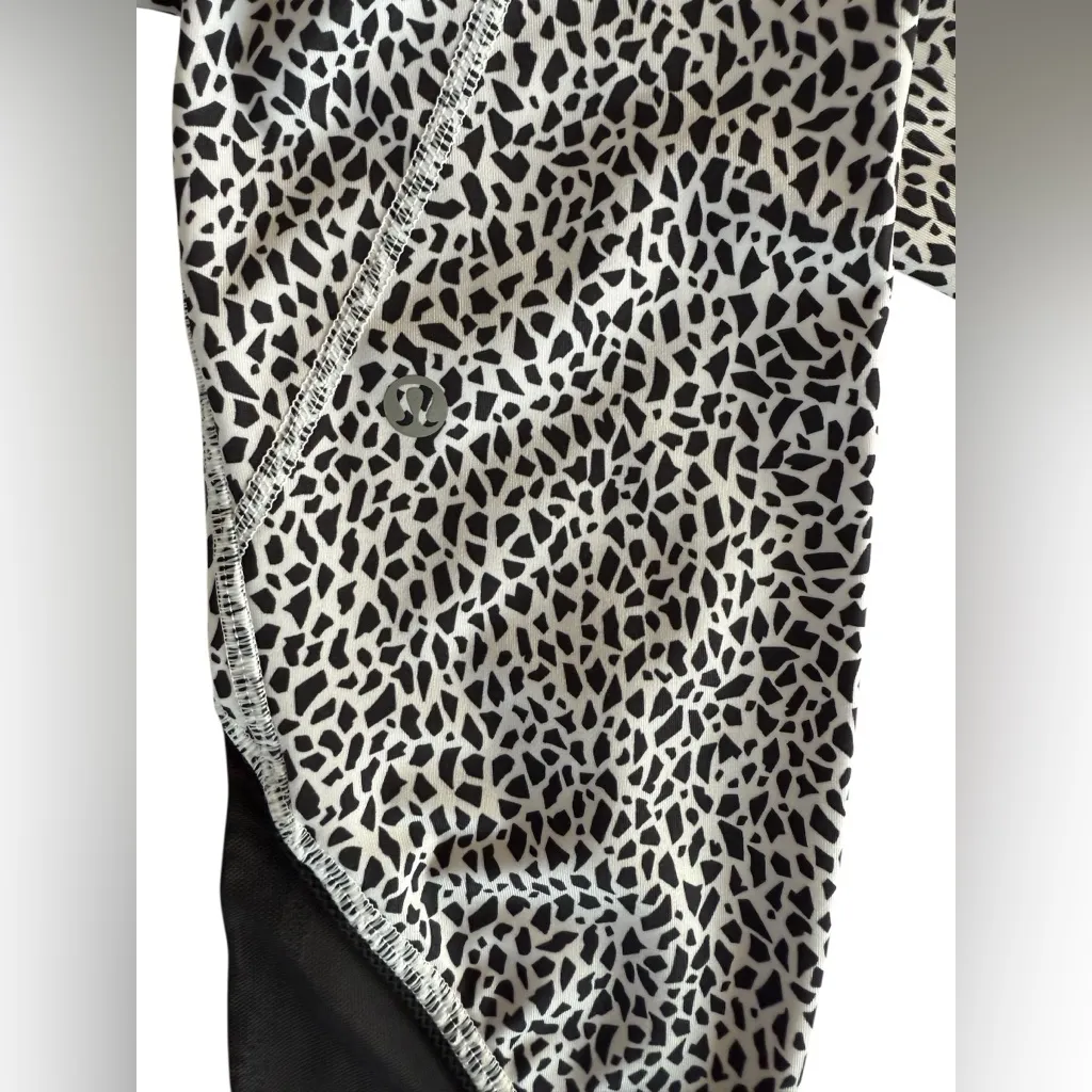 Lululemon Black/White Inspire 7/8 Tight II - Image 7