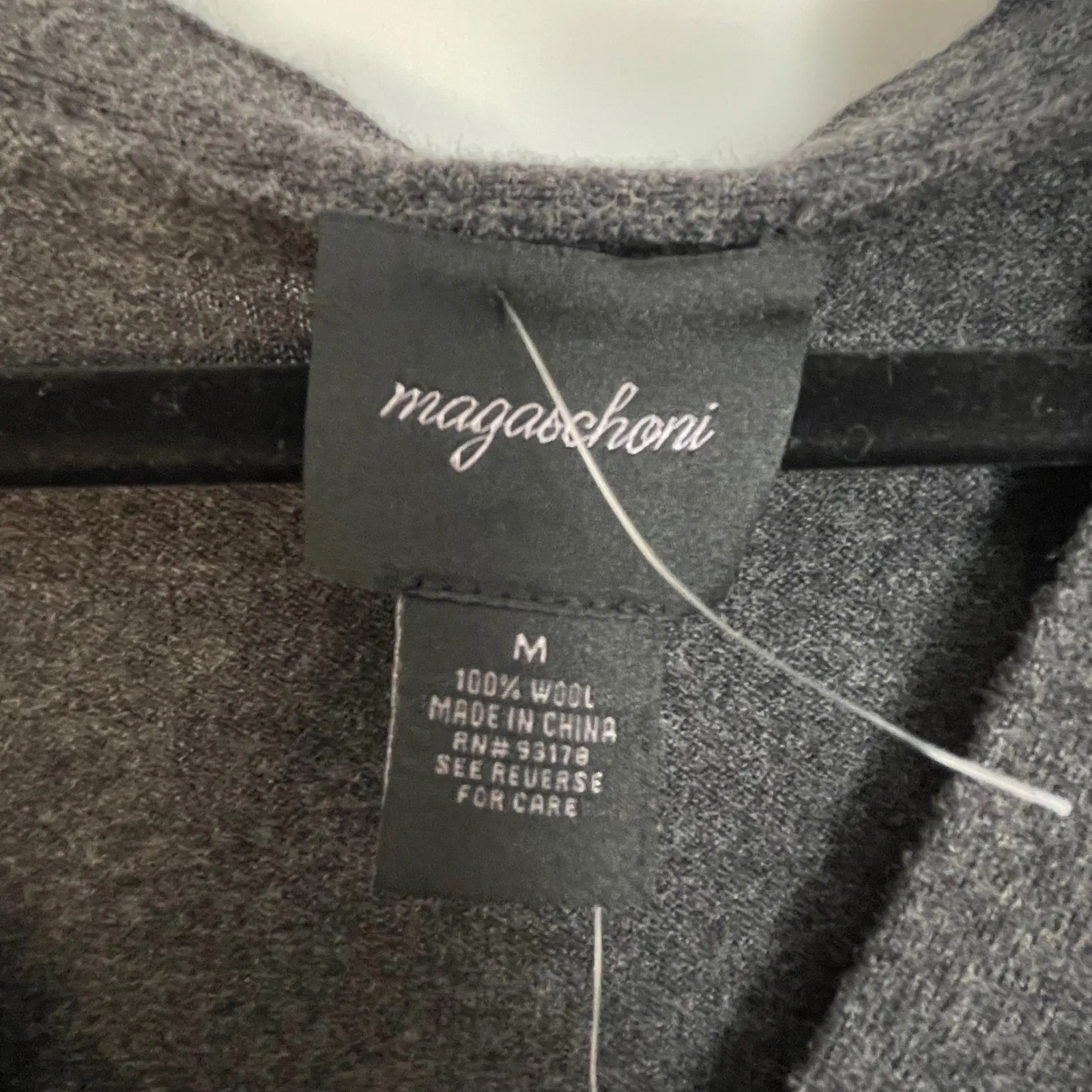 Magaschoni Women's Dark Gray 100% Wool Button Front Cardigan Sweater Size Medium - Image 8