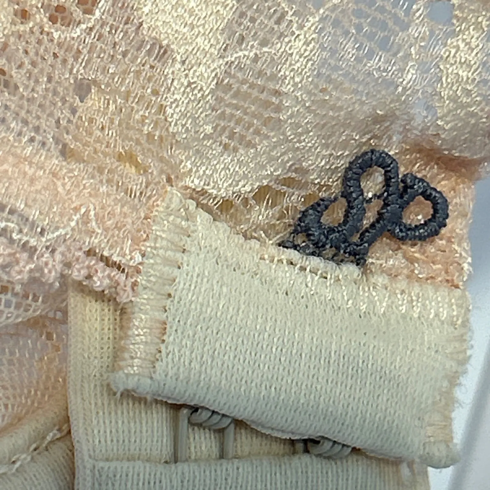 Simone Perele 32C Beige Lace Full Coverage Underwire Bra Size undefined - Image 4