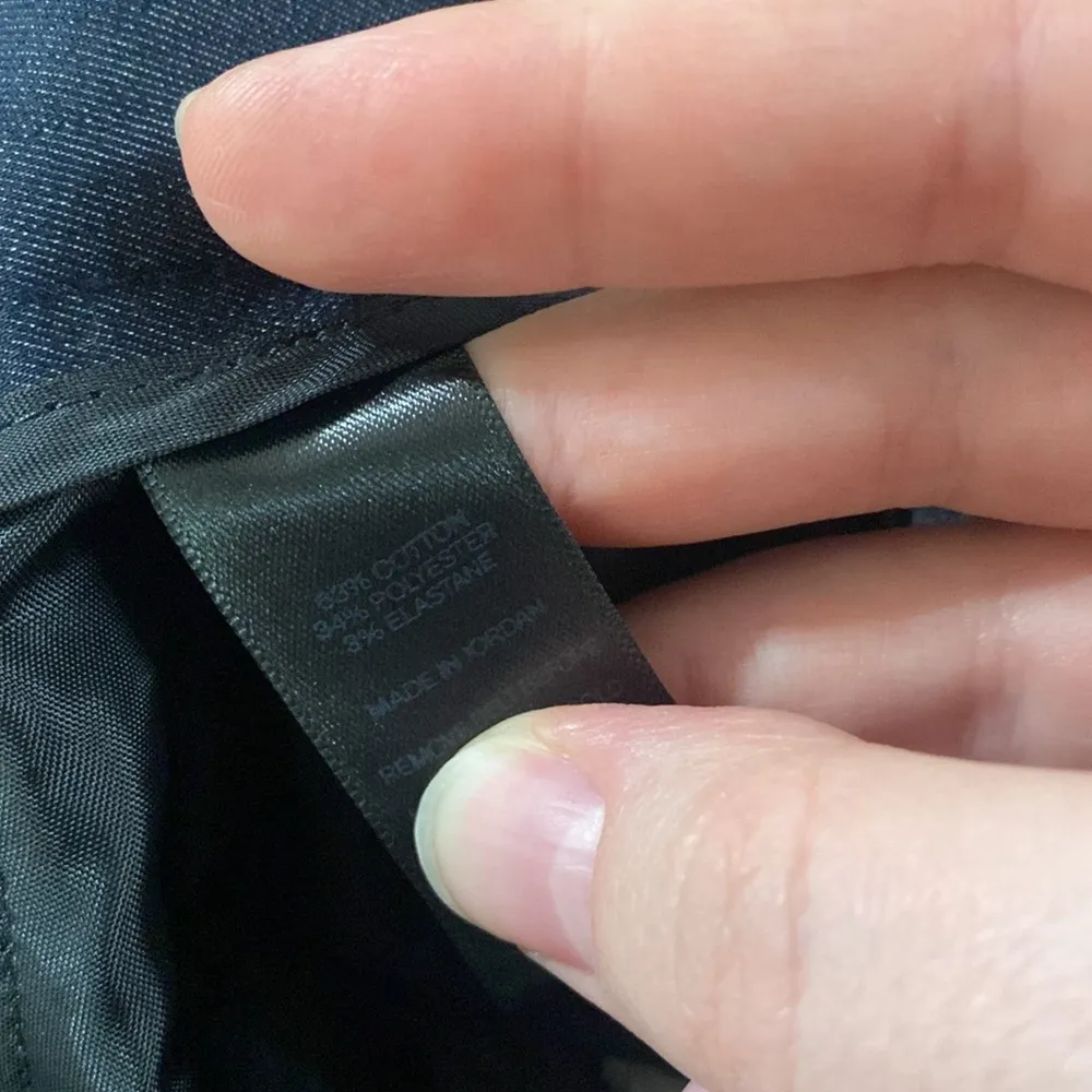 Express editor twill cuffed navy mini shorts 4.5” inseam size 2 - Image 9