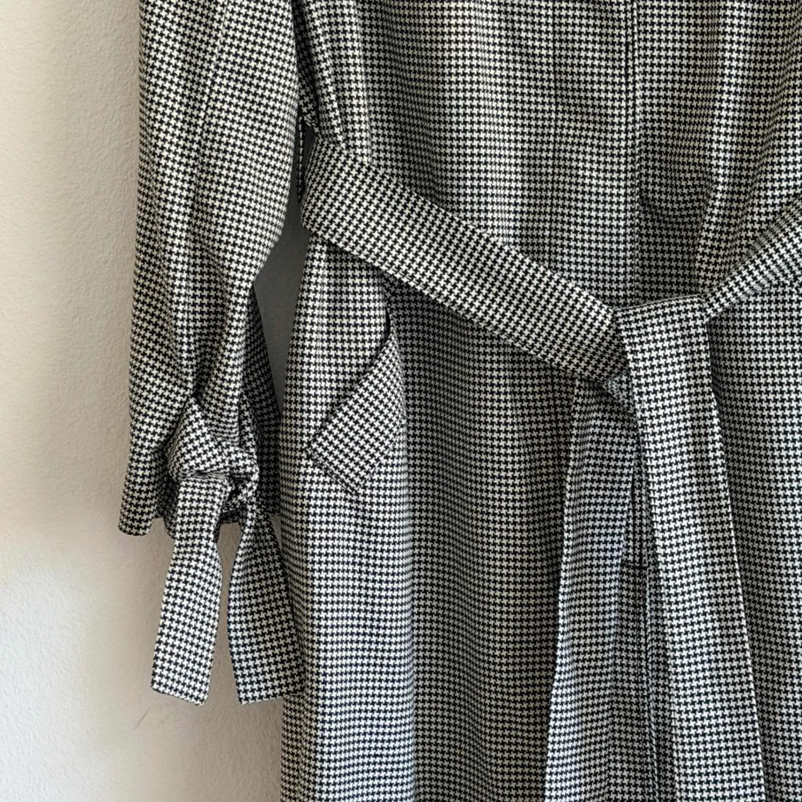 H&M Coat Womens Sz 12 Houndstooth Print Belted Longline Trench Coat Duster Style - Image 8