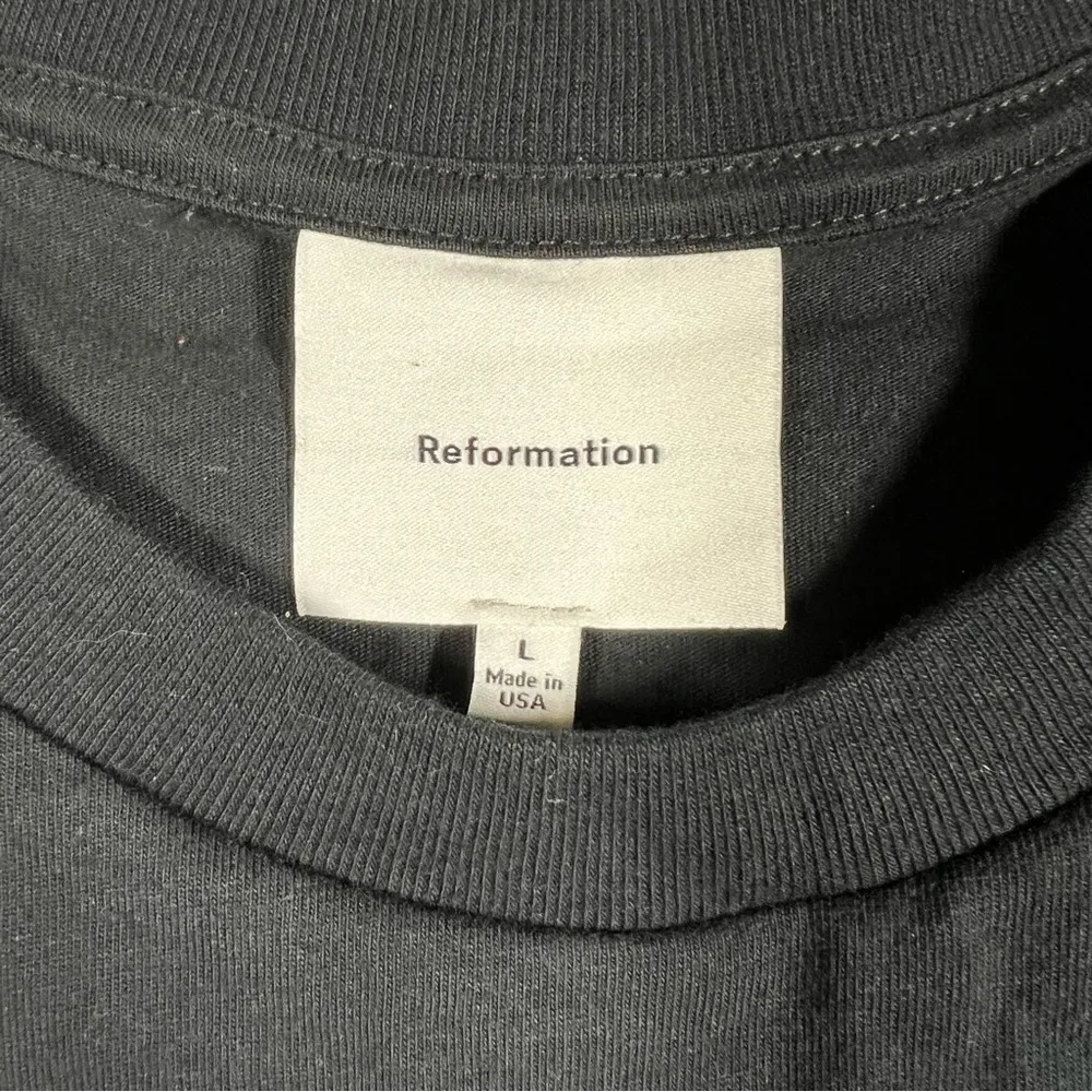 Reformation NWT Black Cropped Classic Crew Neck Tee‎ - Image 3