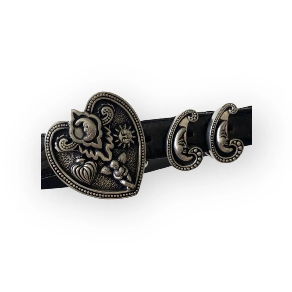 Vintage: Vincenza ☾ ©1997 Celestial Etched Metal Buckle Belt ☾ Black Leather ☾ Size 28 - Image 14