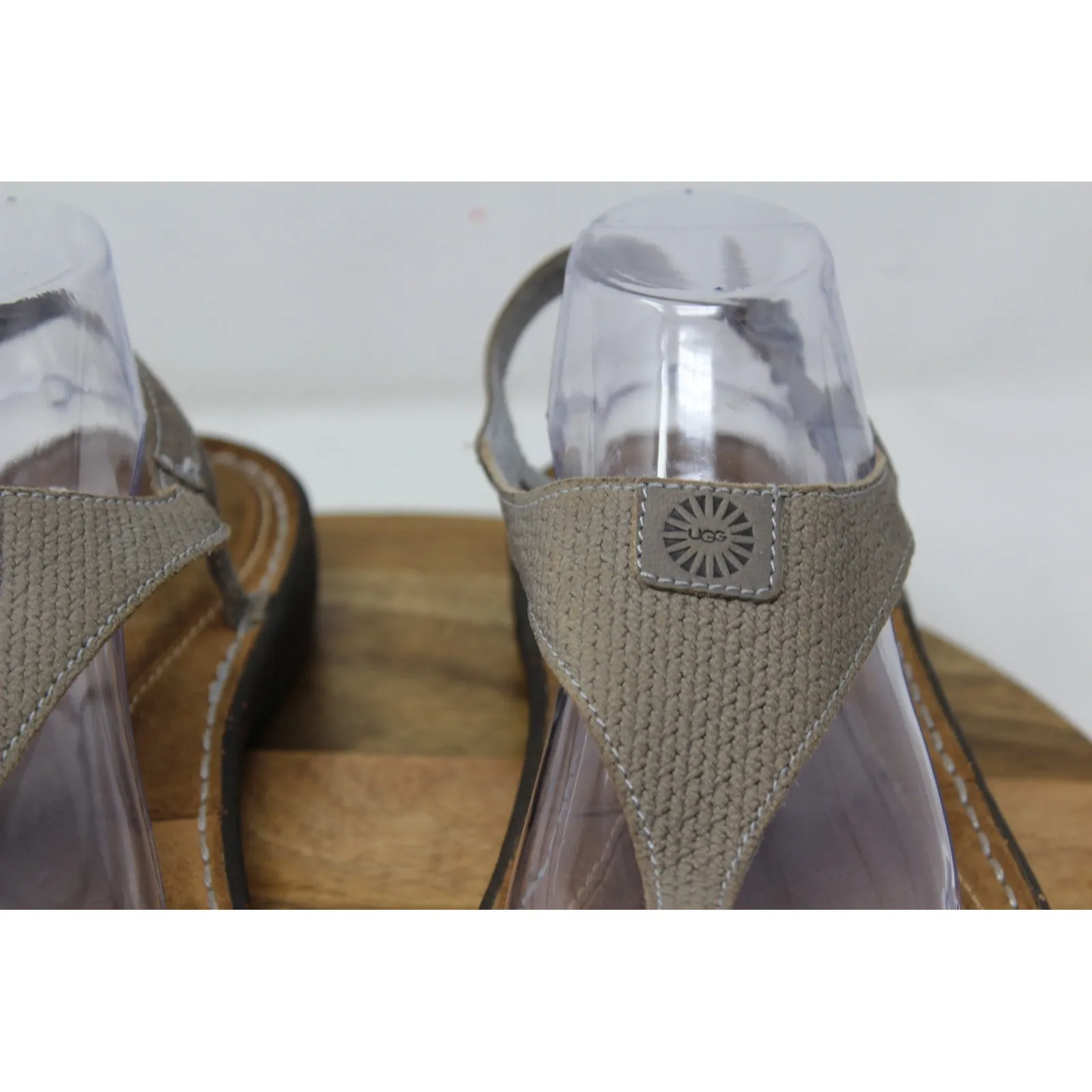 UGG Australia Womens Sefina Gray Thong Sandals Adjustable‎ Buckle Size 11 - Image 4