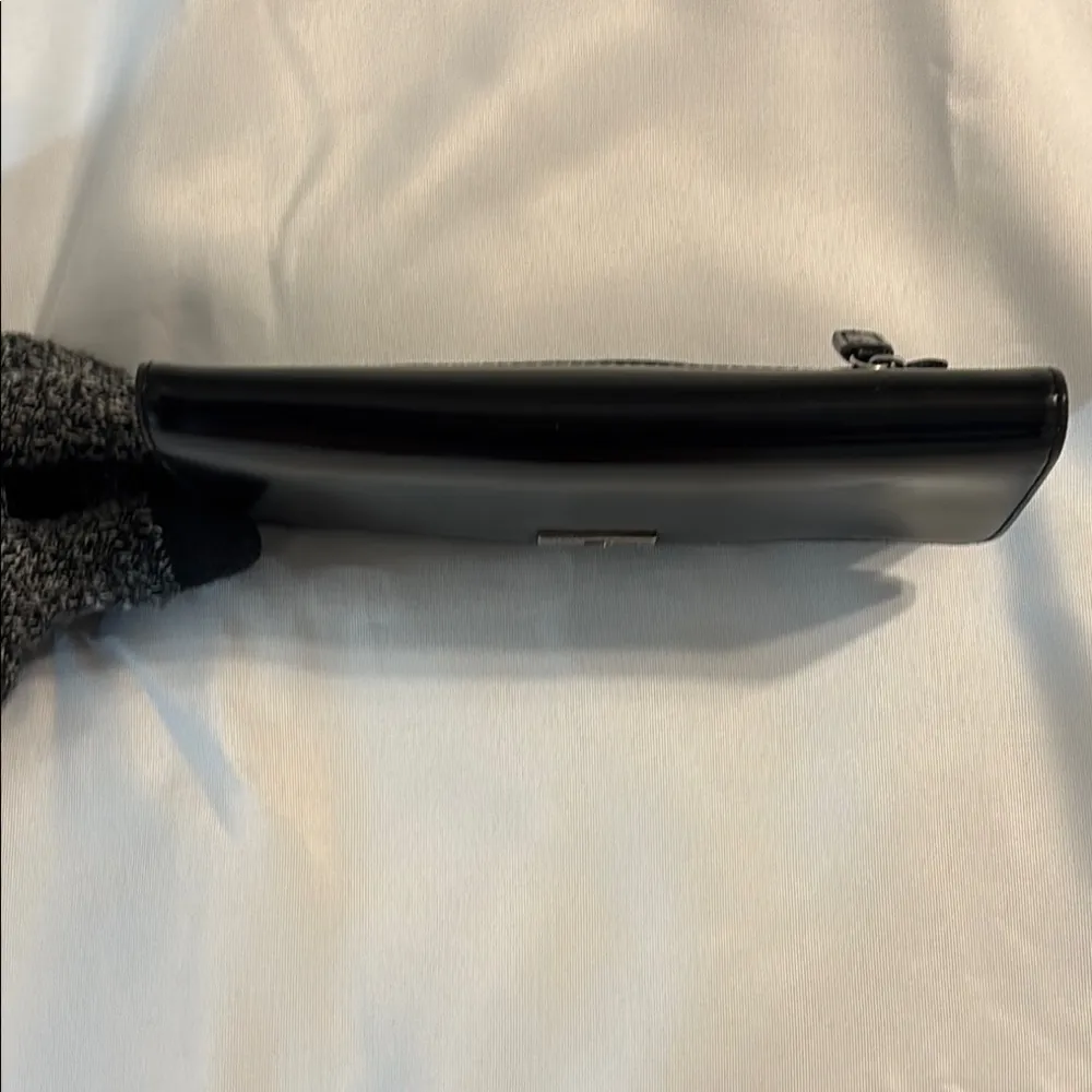 Guess Wallet Black EUC - Image 11