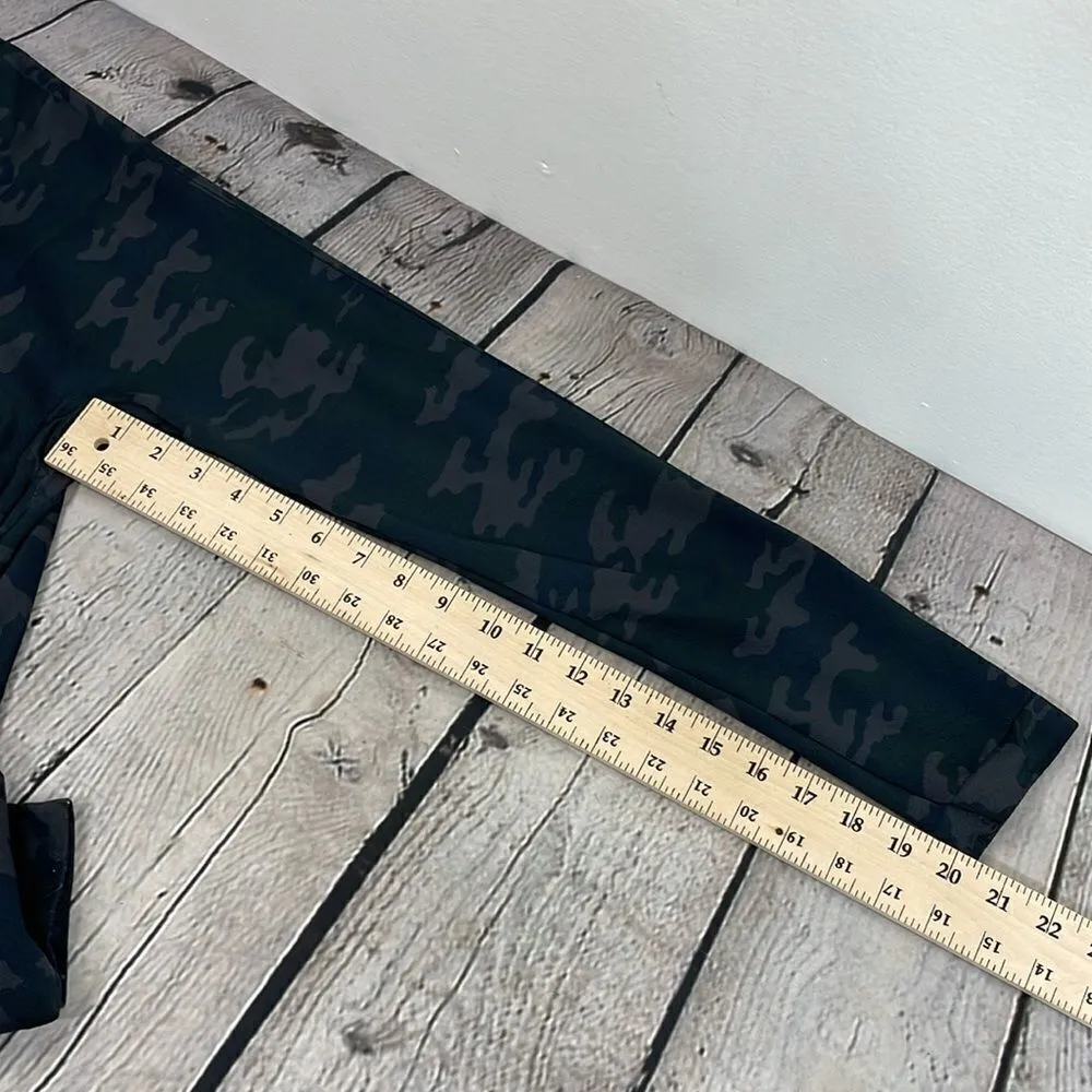 Spanx Bundle Seamless Shaping Leggings and Shorts Cameo size Small - Image 10