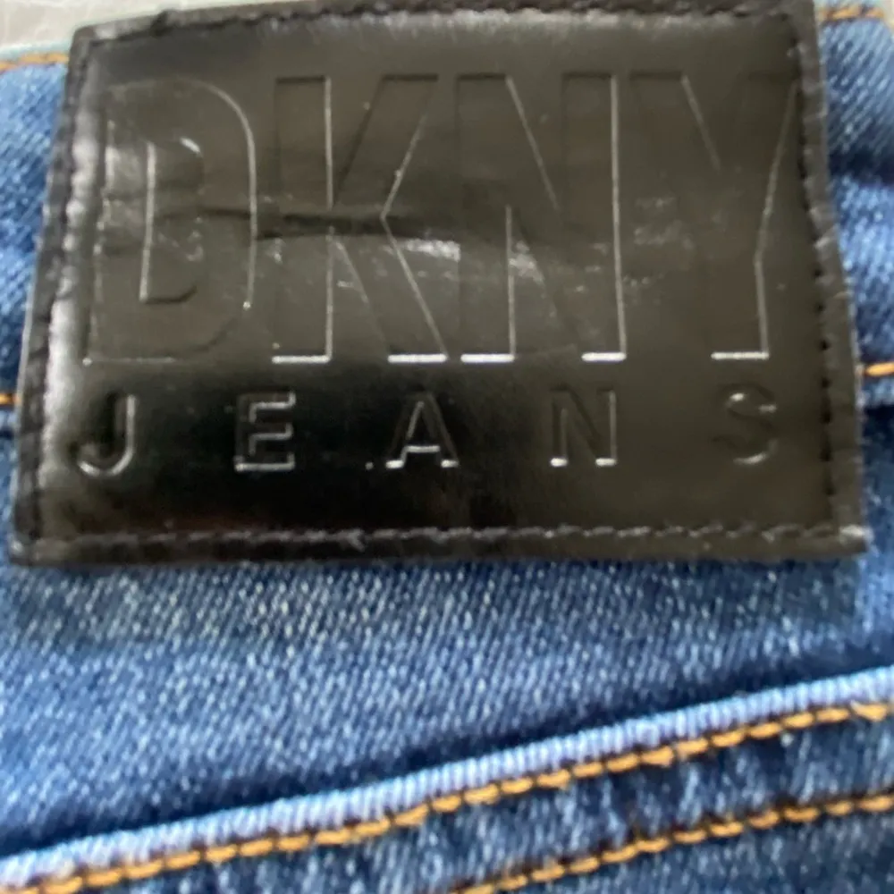 DKNY Waverly Straight Leg High Waisted Jeans Dark Wash Size 6 - Image 9