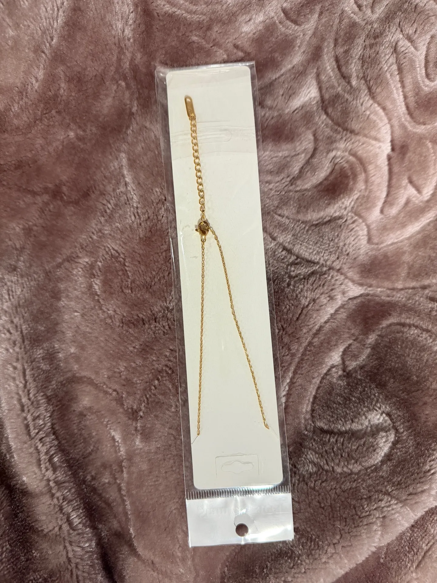 Clover Necklace Gold - Image 3