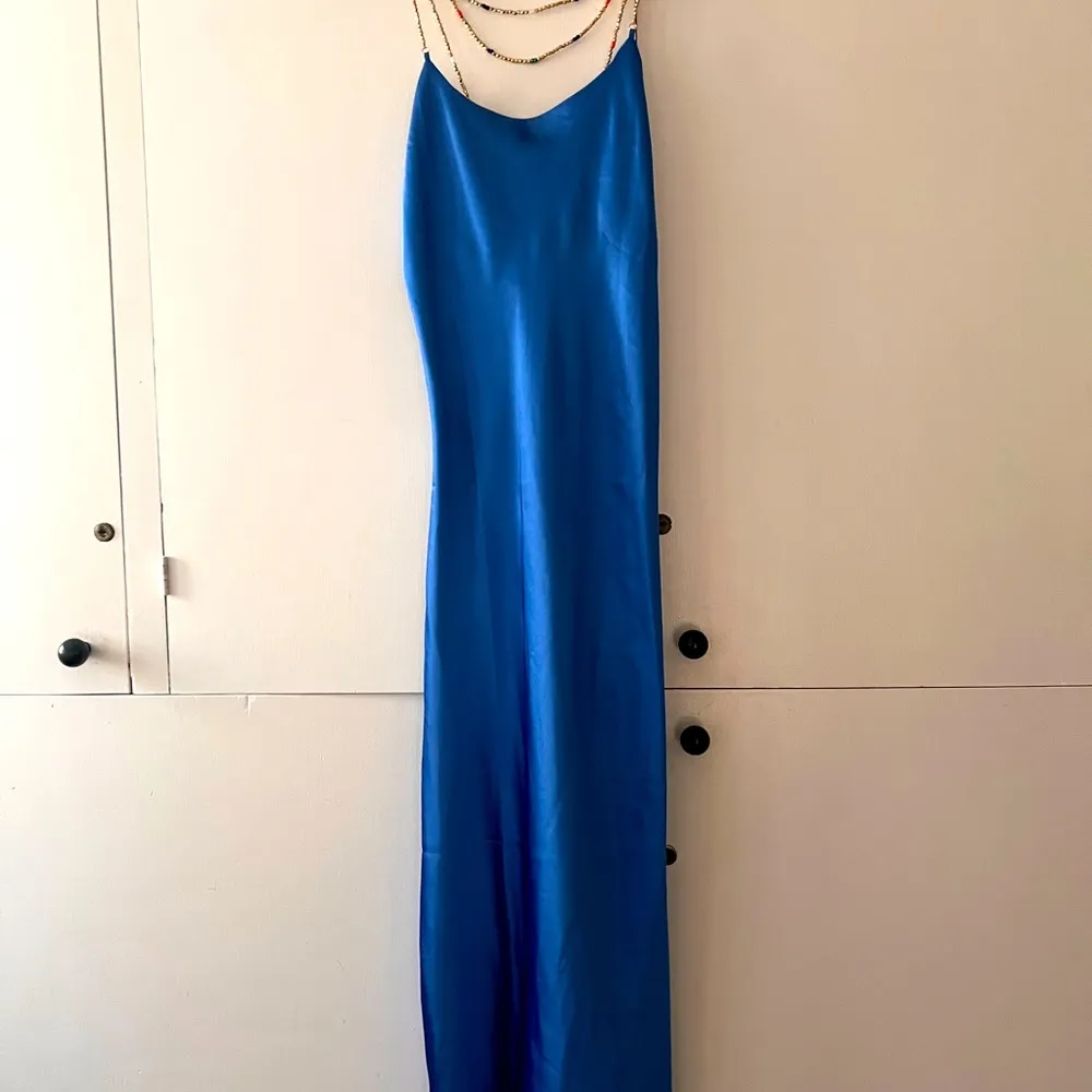 NWT house of Harlow beaded satin dress M - Image 4