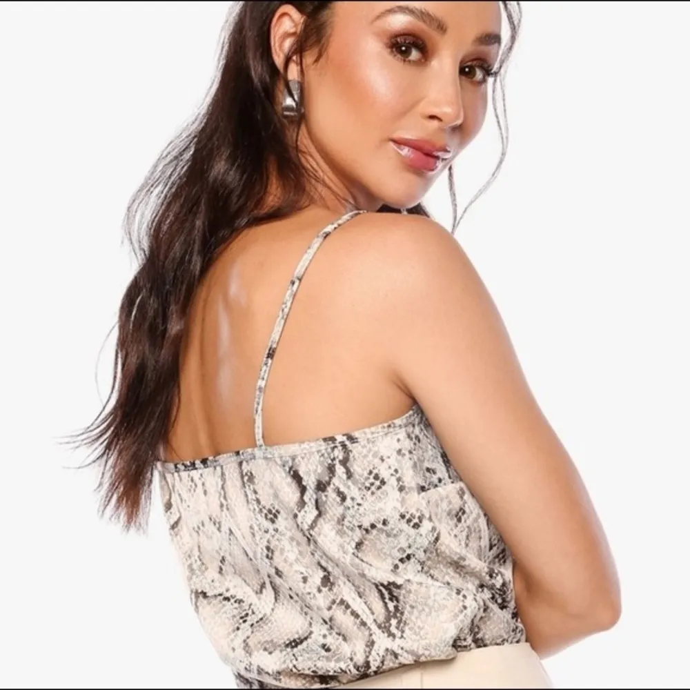 Cara Santana python snakeskin print v neck cami size S - Image 2