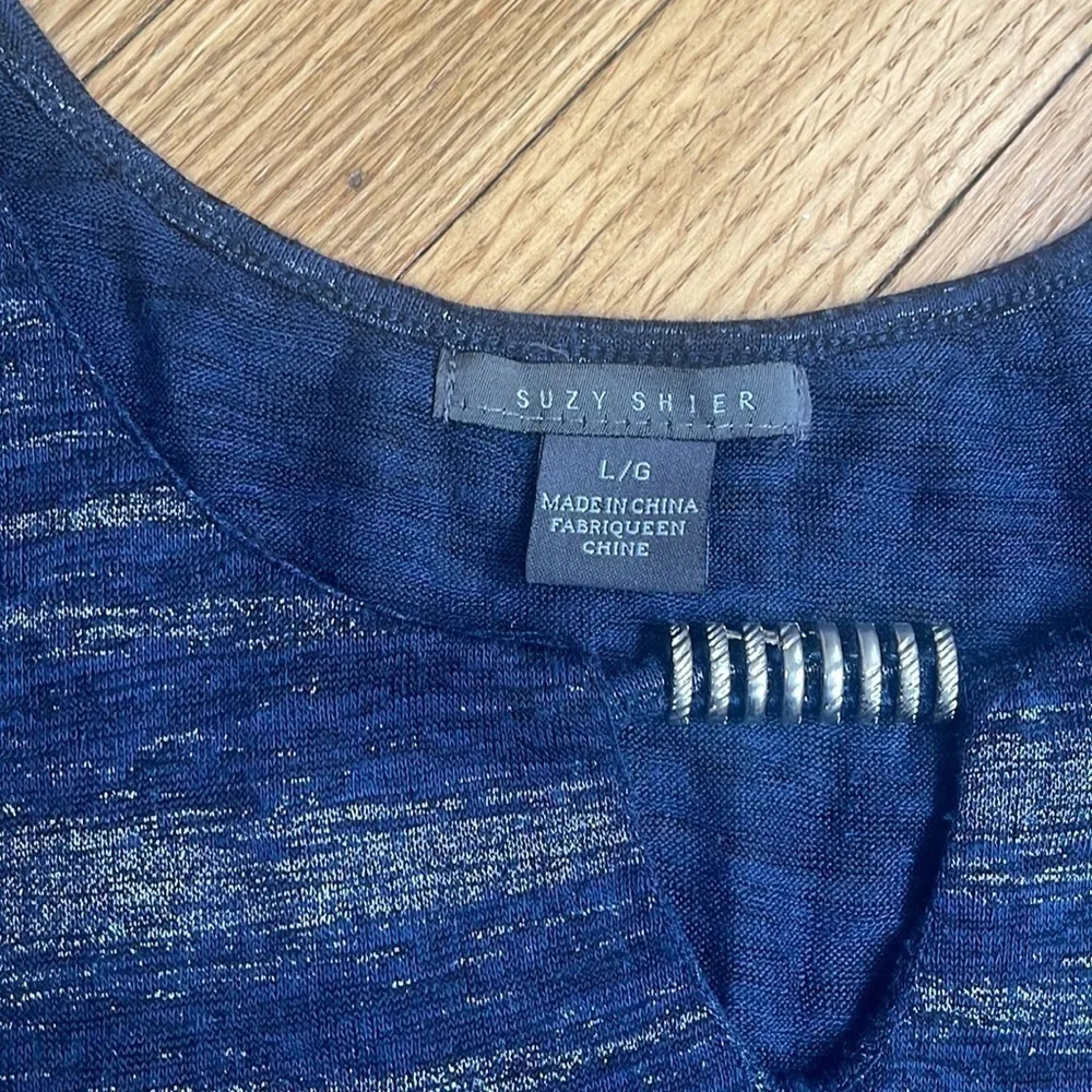 Suzy Shier Blue Silver Metallic Stripe Knit Top Large - Image 2