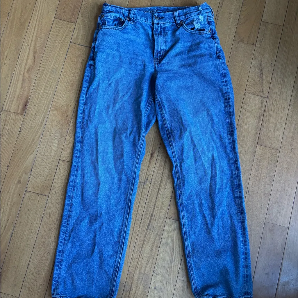 American Eagle High Rise Mom Straight Jeans - Image 4