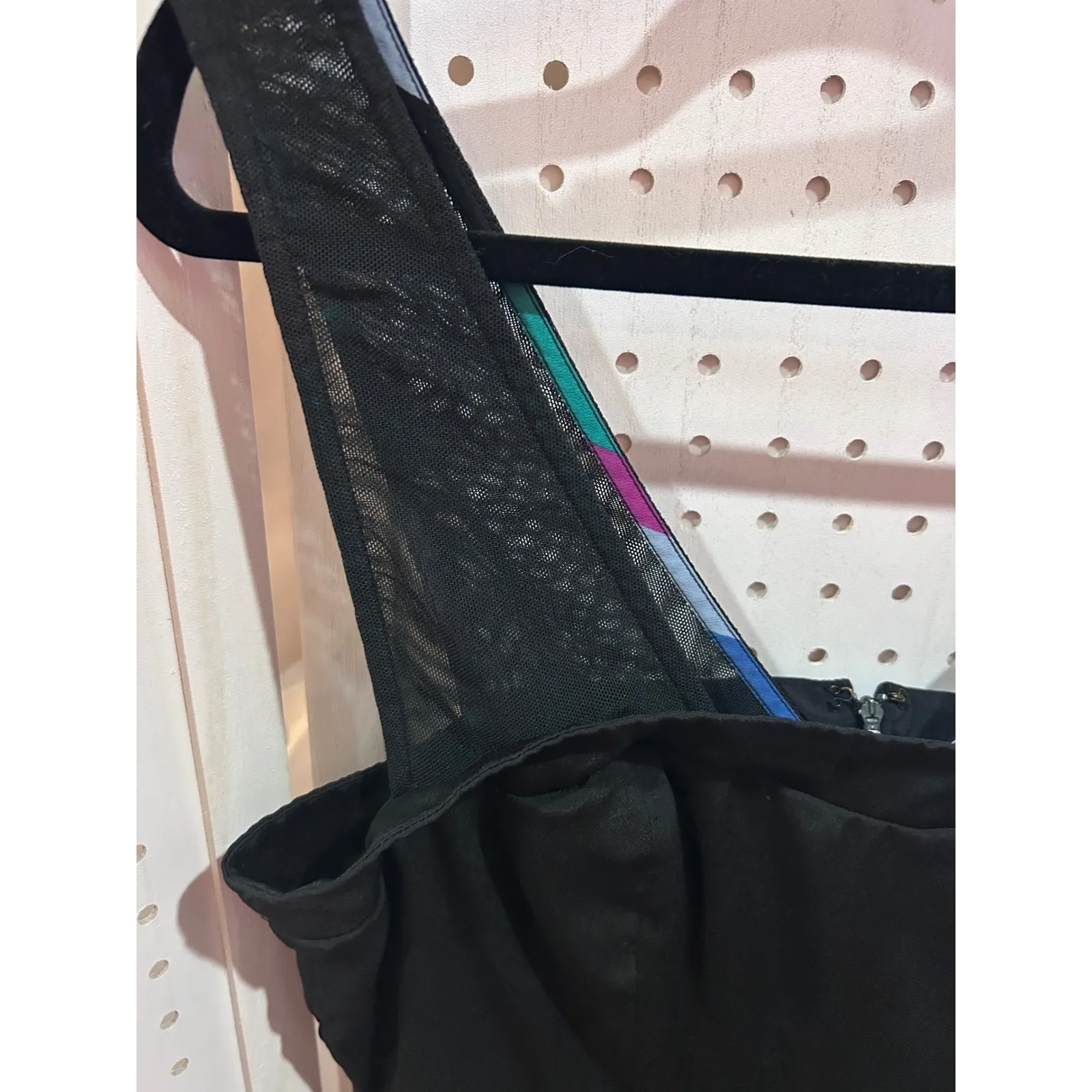 BCBG Generation Black Mesh Strap Geometric Print Ruffle Hem Dress Size 10 - Image 4