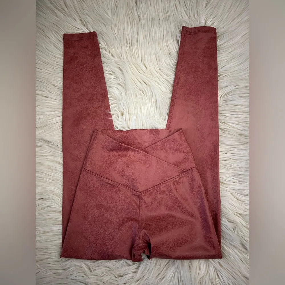 OFFLINE By Aerie The Hugger Mauve Crossover High Waisted Crackle Legging - Image 5