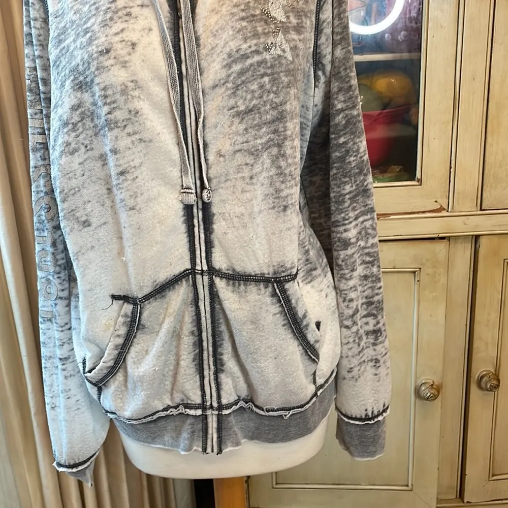 Guess 1981 Hoodir - Image 2