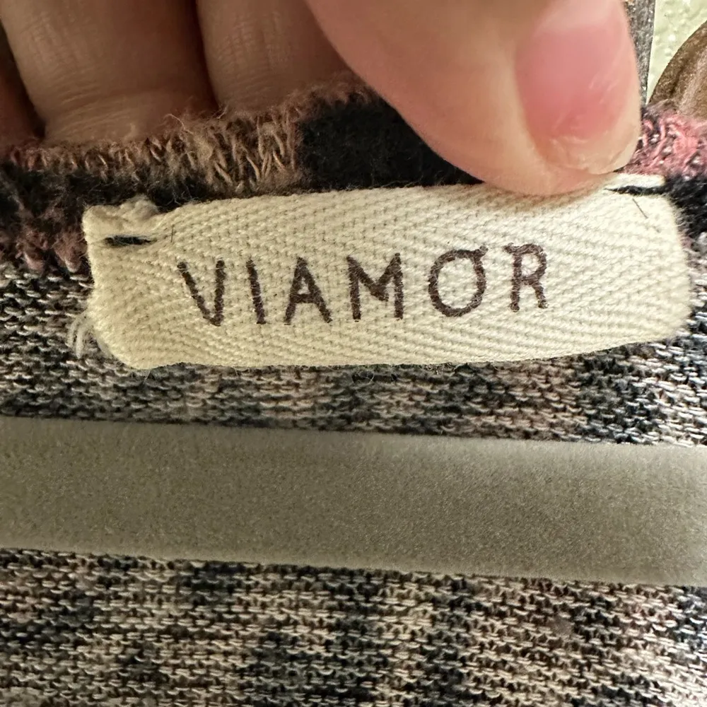 Viamor long sleeve cheetah print top Size M - Image 4