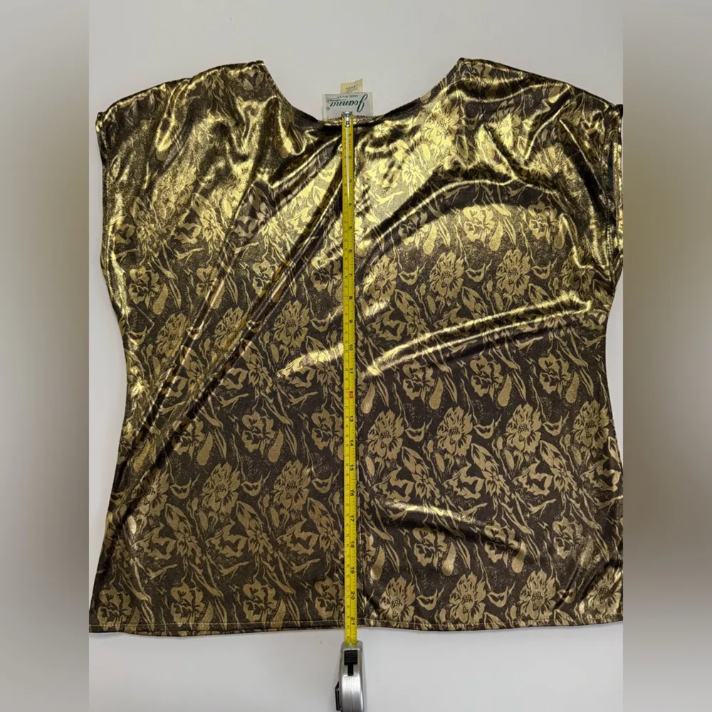 Vintage Large Gold Metallic Short Sleeve Top - Image 3