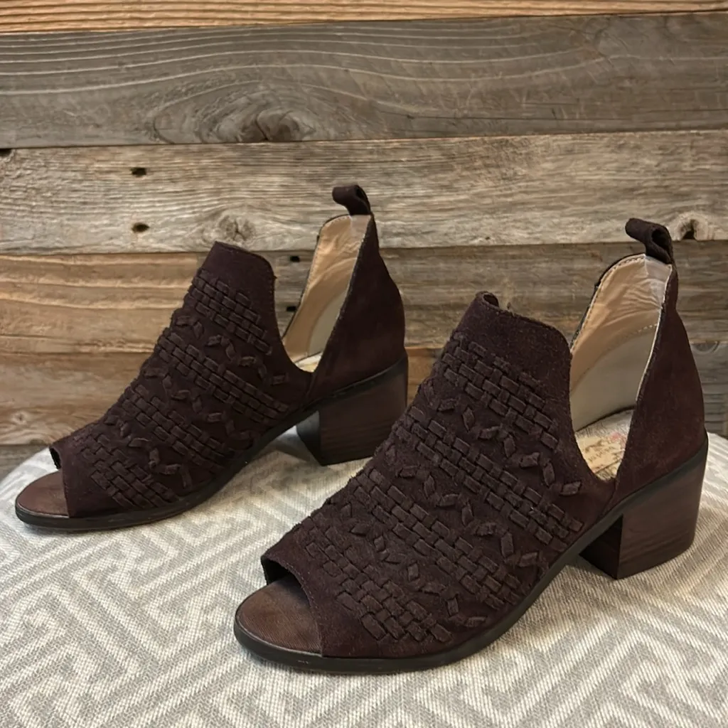 Band Of Gypsies Come Back On Chocolate Slip-On Bootie, Size 7 - Image 5