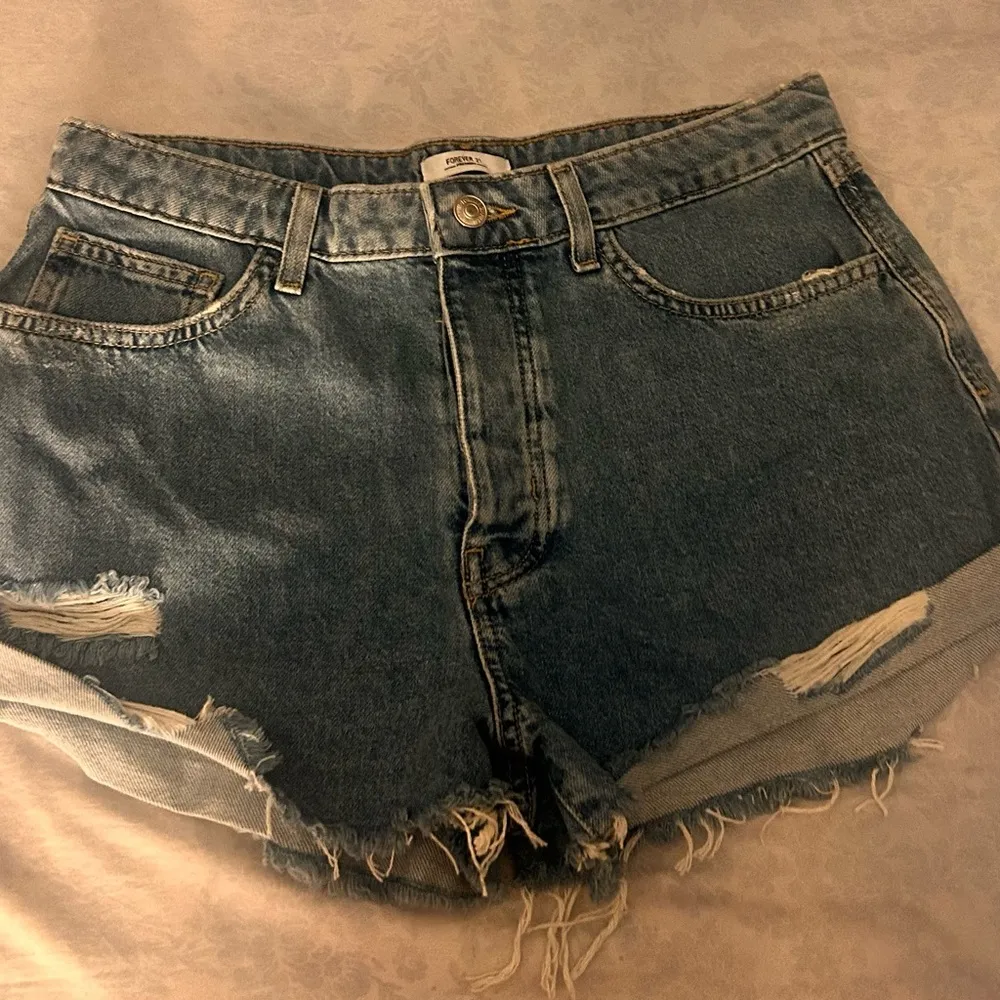 Women shorts - Image 2