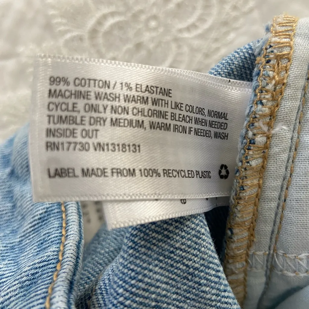 A New Day High Rise Tapered Leg Light Wash Jeans Front Seams Size 12/31R 90’s - Image 5