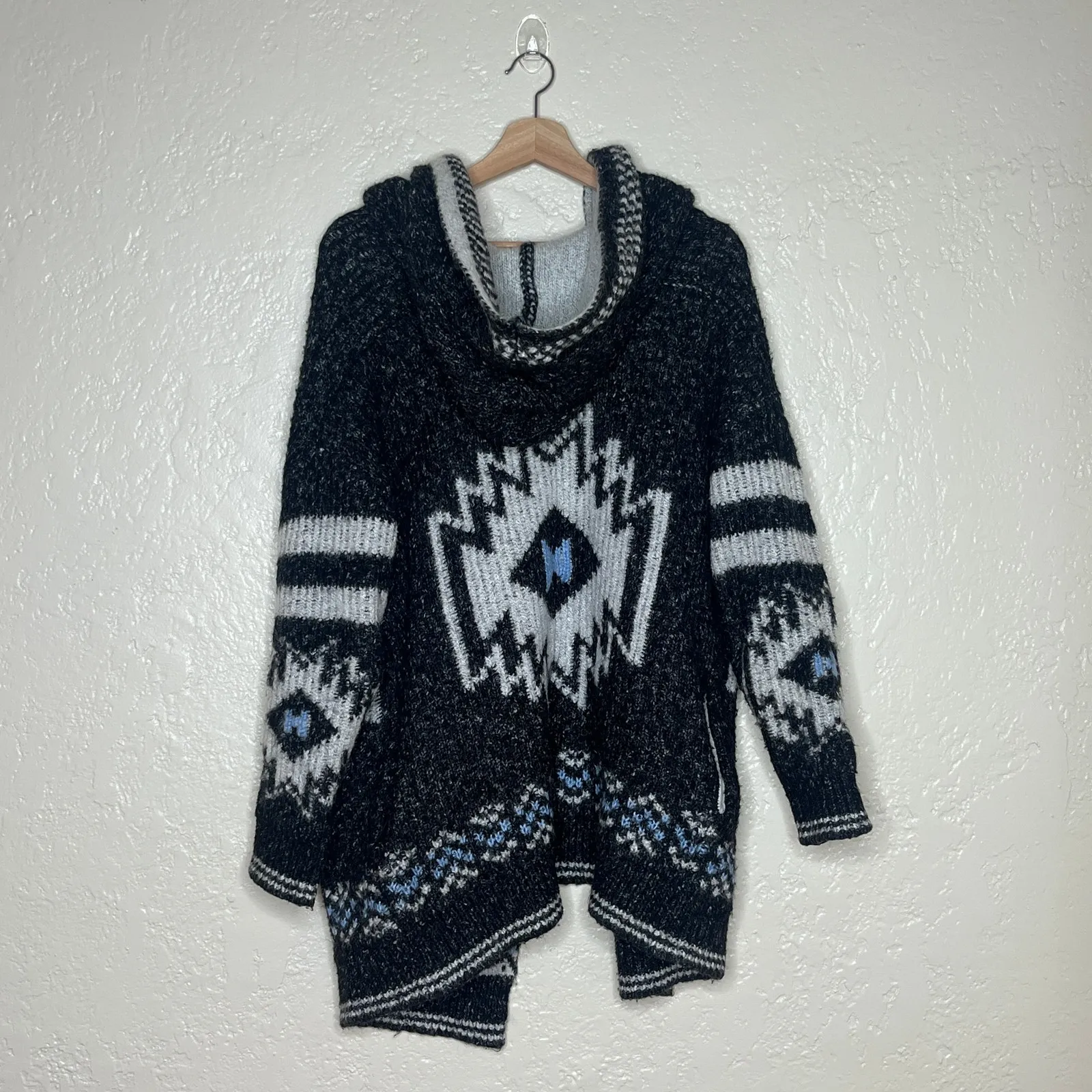 Anthropologie Nia Hooded Geometric Cardigan Gray White Blue Wool Blend S Petite - Image 3