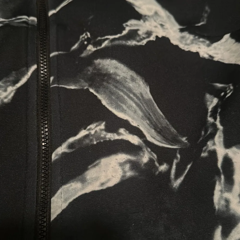 Designer Carmen Marc Valvo from Saks 5th Ave Scuba Cropped Zip-up size XS - Image 2