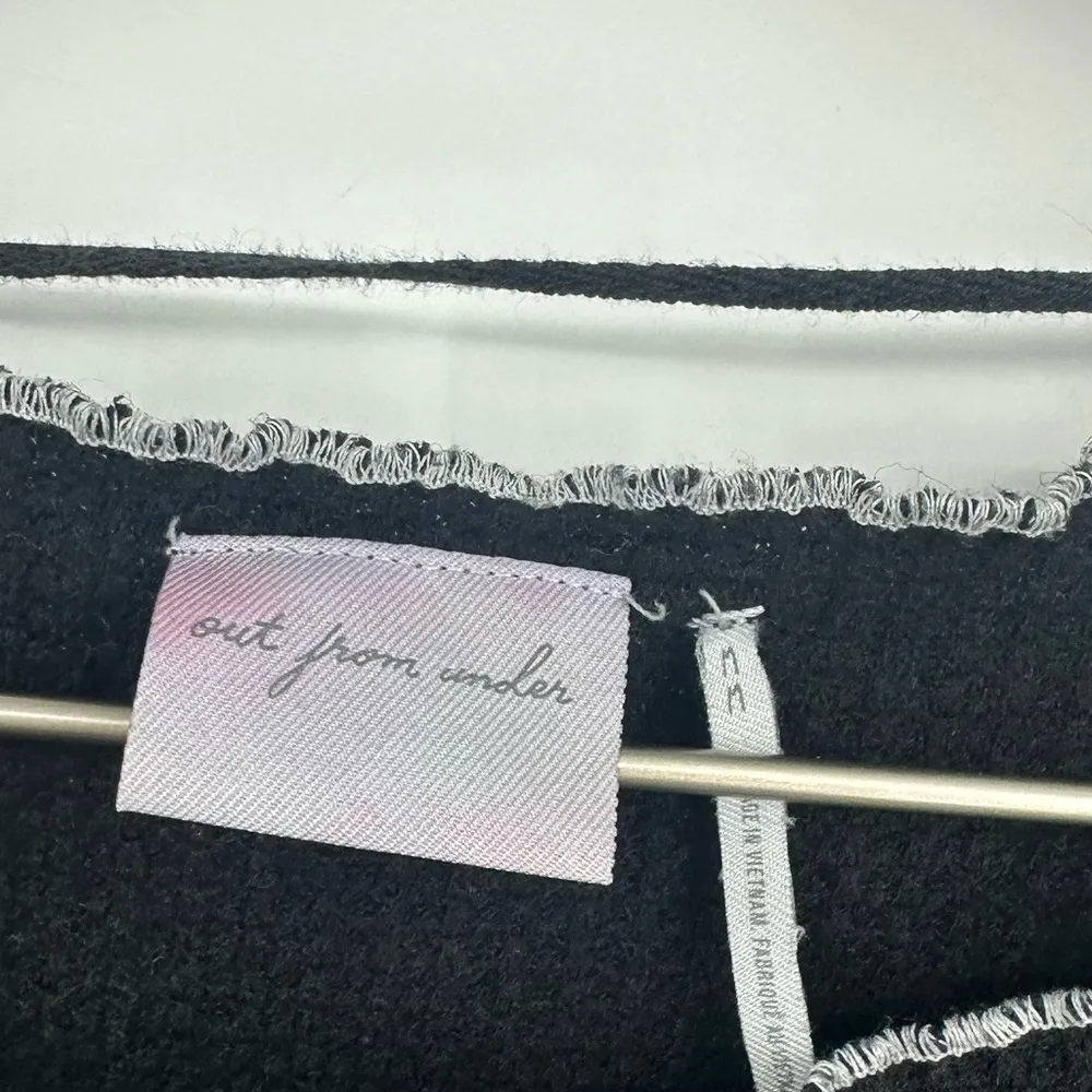 Urban Outfitters Black Thermal Crop Top Size Medium - Image 3