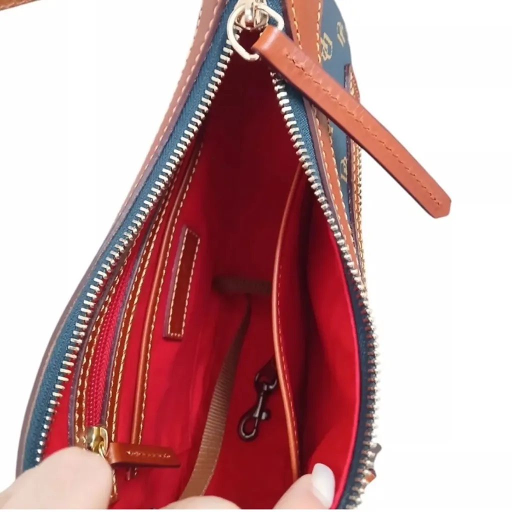 DOONEY & BOURKE
CRESCENT HOBO BAG NWT - Image 8