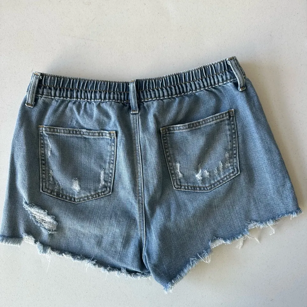 Love Tree Double Buttoned Paper Bag Waistband Denim Shorts - Image 8