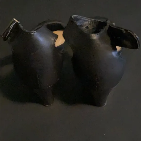 Shoes Black Size 8 - Image 2