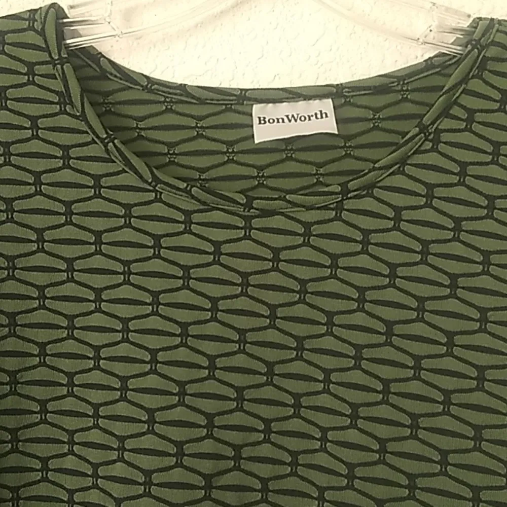 FINAL MARKDOWN Ladies' Bon Worth Knit Top (Bust 42.5) Size undefined - Image 4