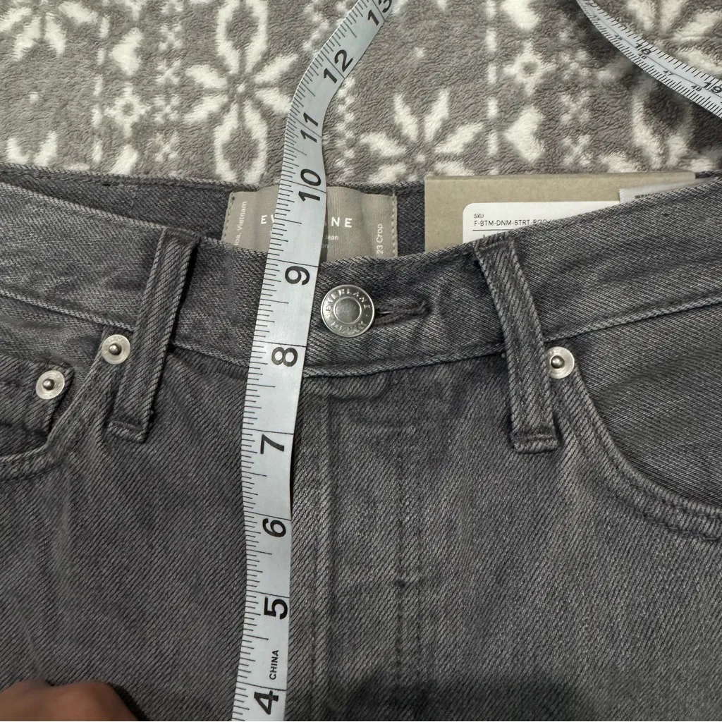 EVERLANE The‎ 90's Cheeky Jean Crop In Acid Gray Button Fly Size 23 - Image 9