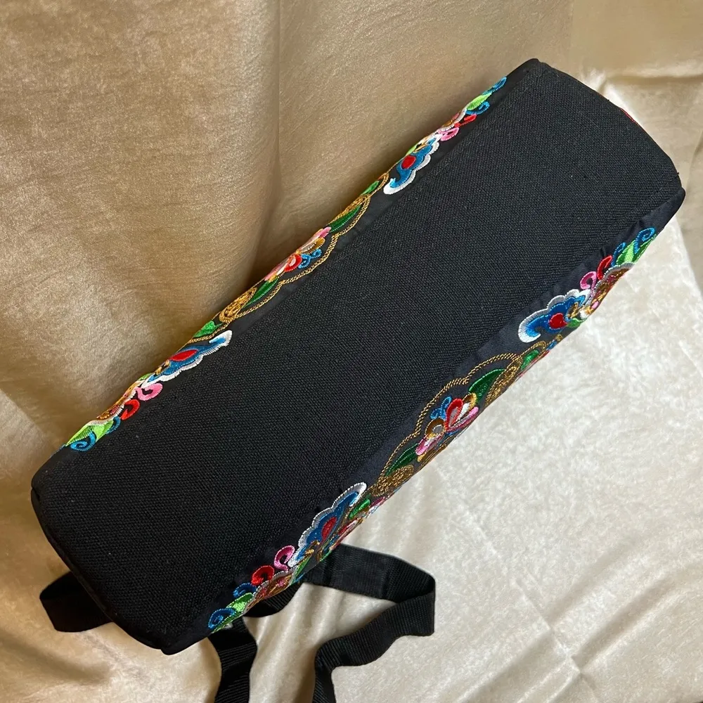 Embroidered crossbody bag with three separate zippered compartments, NWOT Black - Image 14