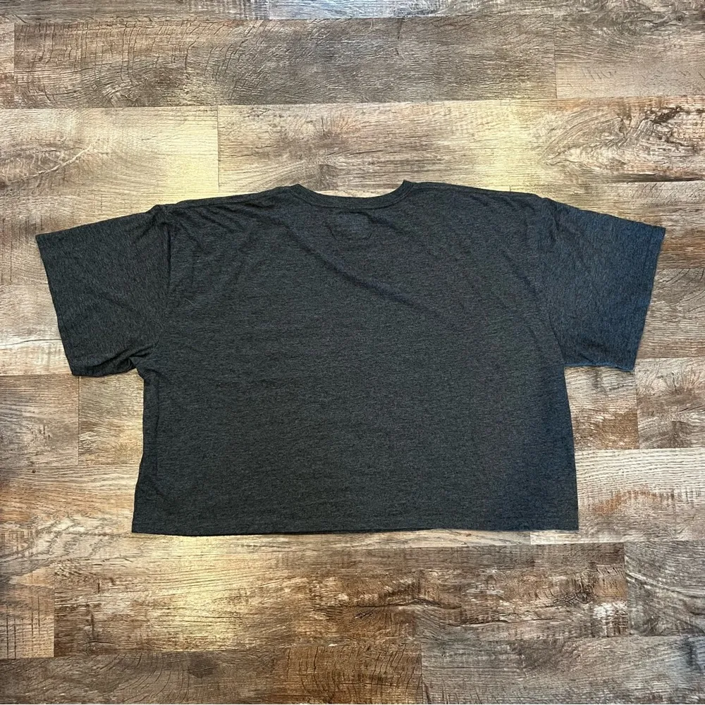 Wrangler x Yellowstone Gray Crop Short Sleeve T-shirt Size XXL - Image 6