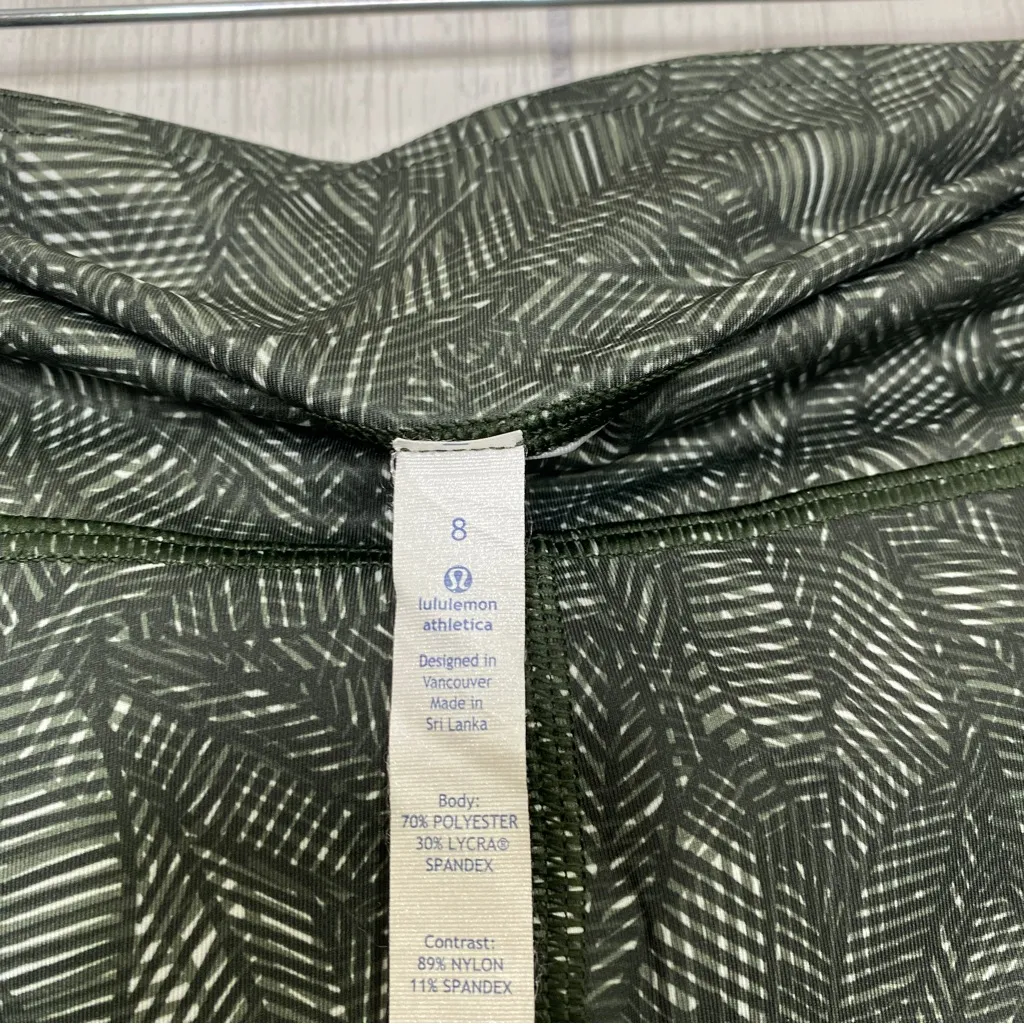 Lululemon Cool To Street Crop Jazzy White Gator Green size 8 W6F59S - Image 10