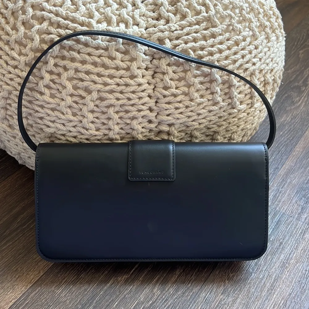 BOX-TROT M BAGUETTE BAG - Image 2