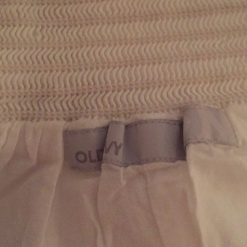 Old Navy White Smocked Waist Flowy Skirt. Size XXXL. NWOT - Image 5