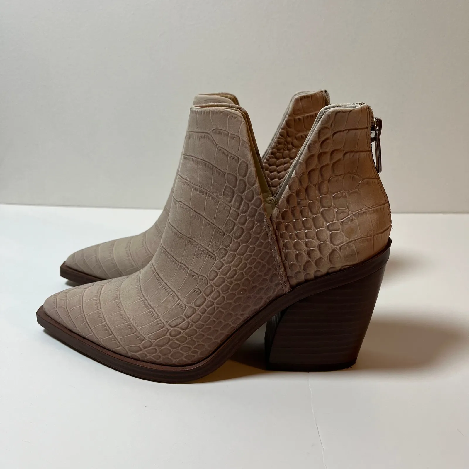 Vince‎ Camuto Gigietta Beige Cream Croc Snake Leather Heeled Ankle Booties 6.5 - Image 7