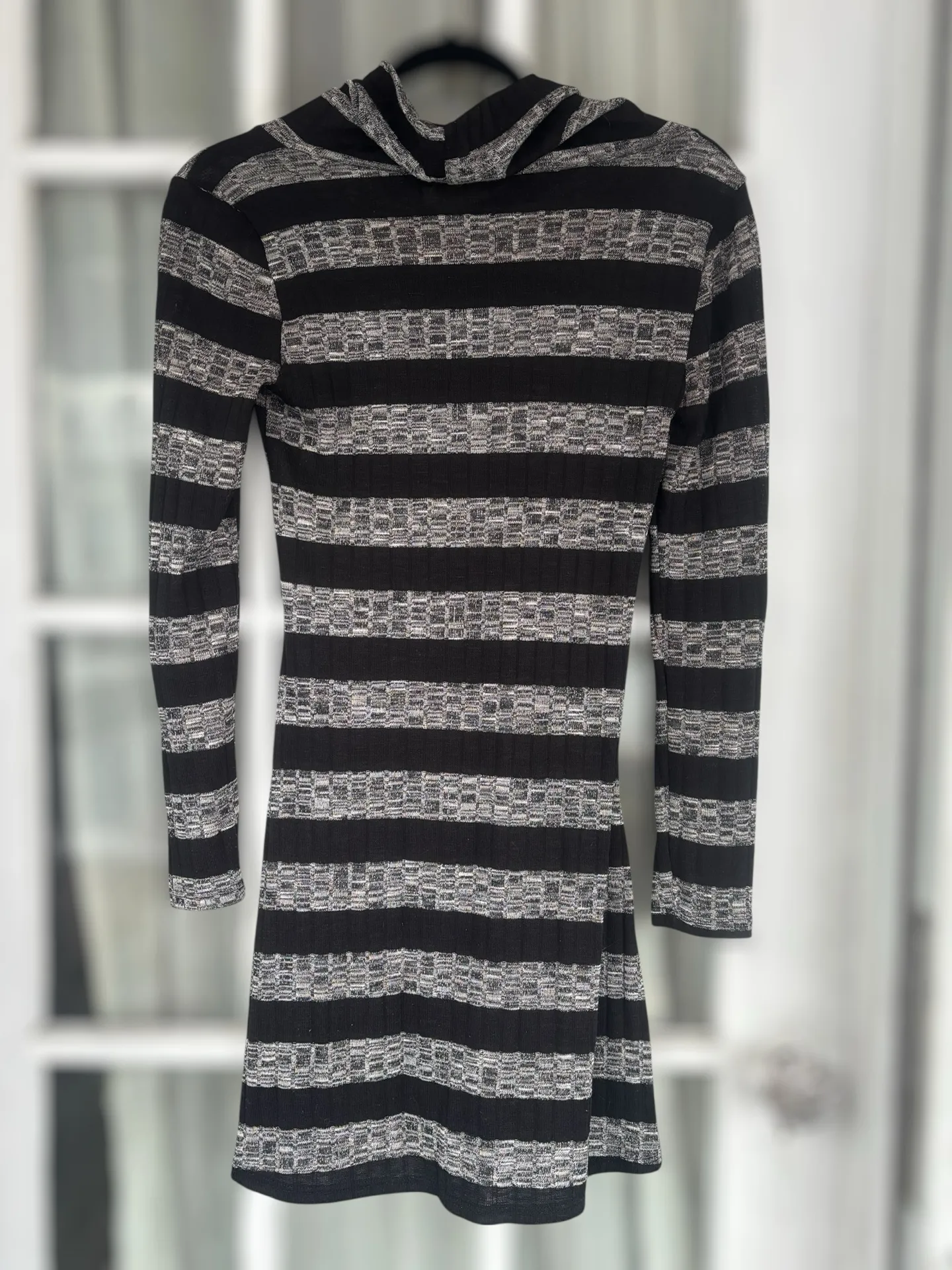 Charlotte Russe Womens Small Black & Gray Striped Mockneck Sweater Dress Elegant - Image 2