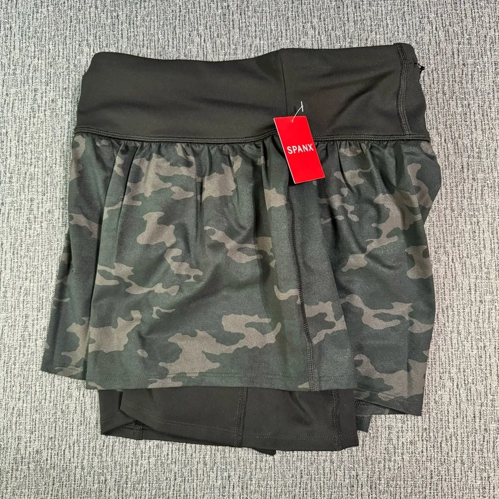 Spanx  Booty Boost Double Layer Black Camo Shorts - Image 3