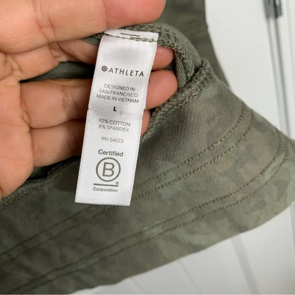 Athleta green camo Farallon‎ sweatshirt hoodie size large athleisure loungewear - Image 5