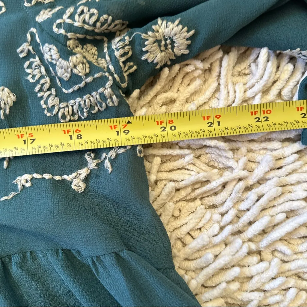 Free People embroidered sheer top size small teal - Image 4