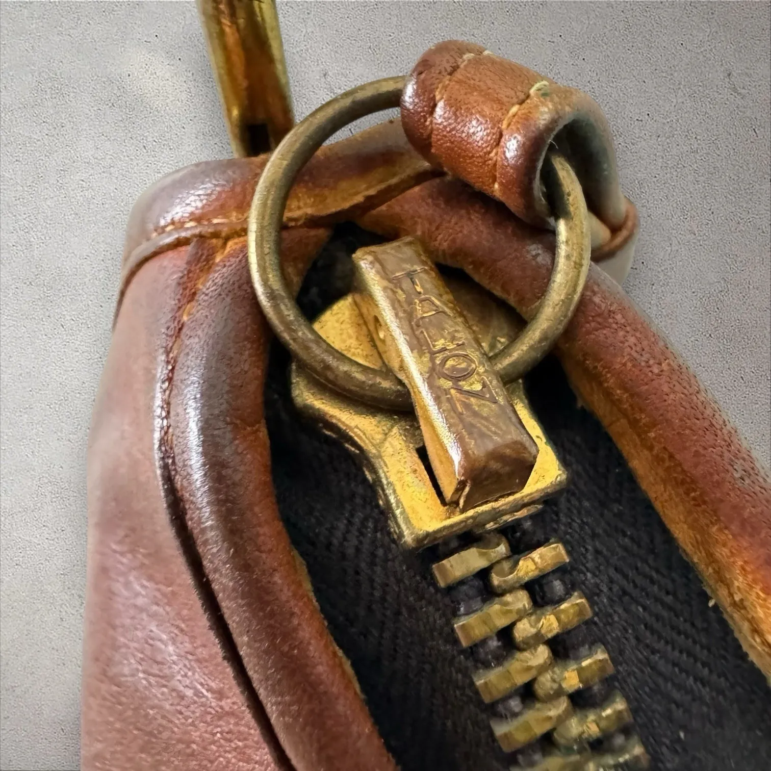 Vtg Coach NYC 5140 Standard Clutch‎ Wristlet Shoulder Bag Pre-1994 British Tan - Image 7